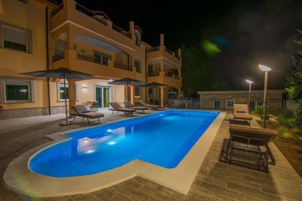 Apartment Ljubica *